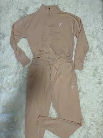 GYMSHARK 핑크 하프 지퍼 셋업