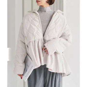 택 포함 새상품 페플럼 퀼팅 충전솜 블루종 코트 KOBE LETTUCE