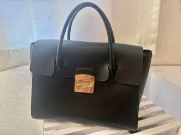 FURLA 메트로폴리스 블랙