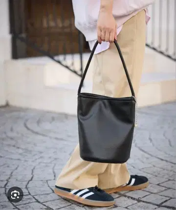 슬로브 이에나 버킷백 블랙 새상품급