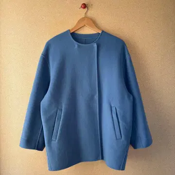 인기 슬로브 이에나 해밀턴 더블 페이스 숏코트 라이트 블루