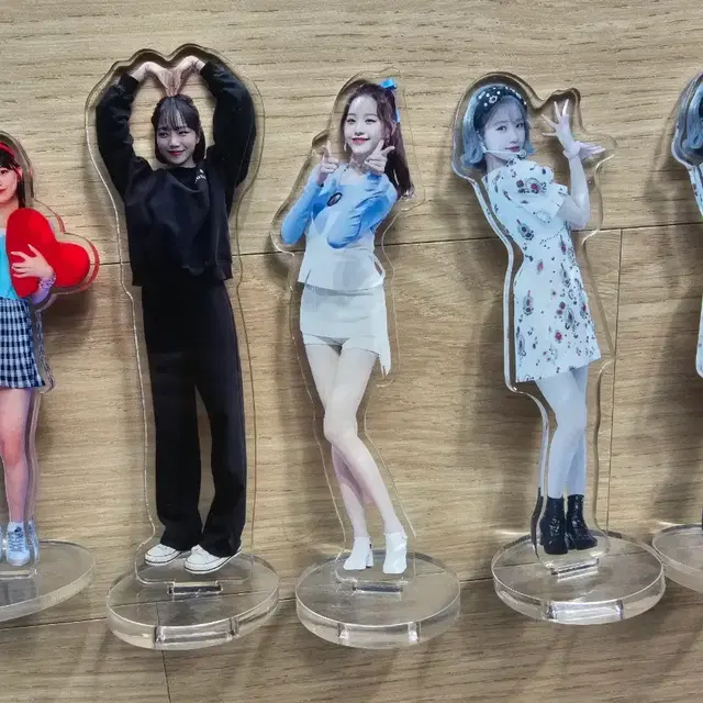아이즈원 멤버 아크릴 스탠드