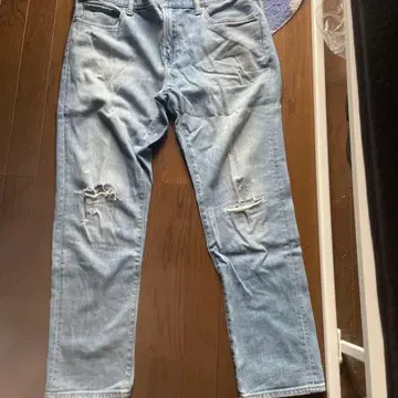 라이트 블루 데미지 데님 팬츠