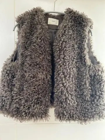 이에나 그레이 퍼 베스트 2025AW