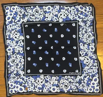 NOMA t.d. 꽃무늬 스카프/반다나 (블랙 x 블루)