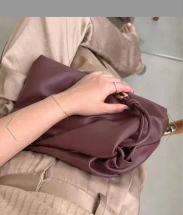 미사용 새상품 슬로브 이에나 복조리 백 보르도