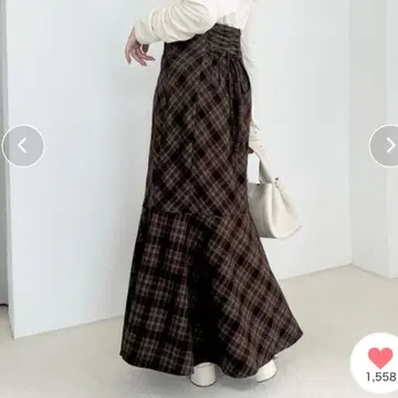 [ WEB 한정 상품 ] 백 레이스업 머메이드 스커트