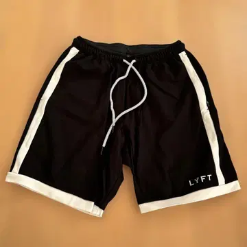 LYFT 블랙 숏팬츠 L 사이즈