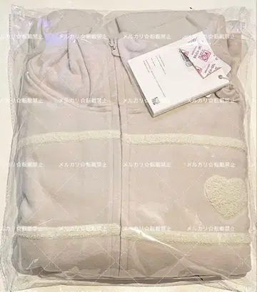 andmary Milky pile heart zip tops