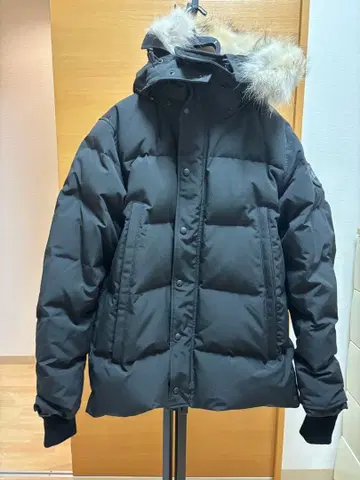 Canada Goose 블랙 다운 자켓 L