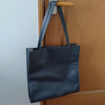 토트백 가죽제품 네이비 컬러