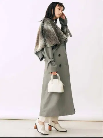 무루아 퍼 그레이 롱 코트