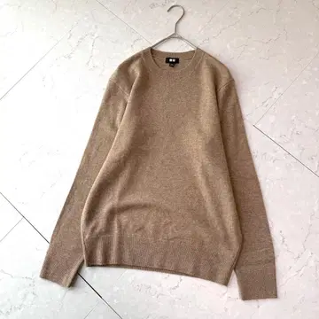 새상품급 유니클로 캐시미어 크루넥 스웨터 S 베이지 2024년 제조