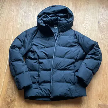 UNIQLO 블랙 후드 부착 다운 자켓 XL