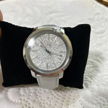 실버 다이아몬드풍 손목시계