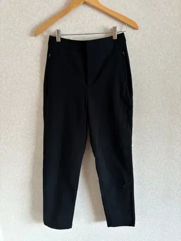 [ 오늘만 가격 인하 중 미사용 ] 유니클로 웜 스트레치 팬츠