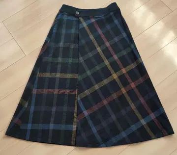 팔라스 팰리스 인디고 체크 스커트