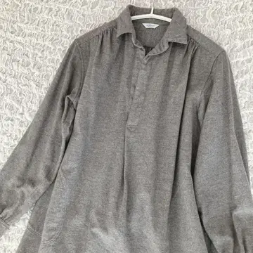 새상품급 le glazik 울 혼방 블라우스 긴 기장 그레이