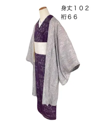 옅은 보라색 나뭇결 같은 패턴 롱 기장 겉옷 긴 겉옷