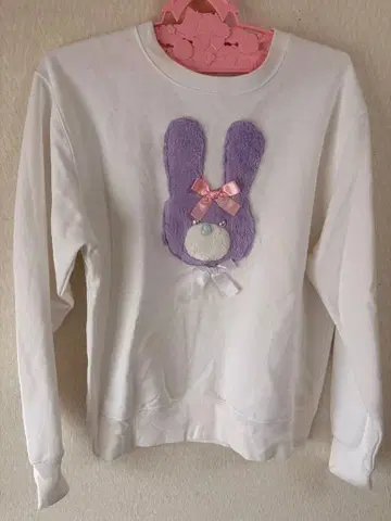 나일 퍼치 토끼 모티브 트레이닝복 화이트