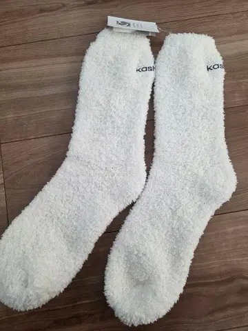 미사용 새상품 kashwere 카시웨어 룸삭스 화이트