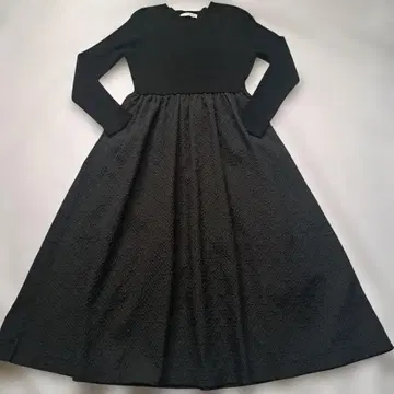 anySIS 애니시스 블랙 롱 원피스 긴팔 온워드 카시야마