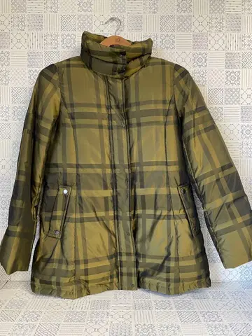 DAKS 여성용 올리브 그린 체크 무늬 다운 자켓