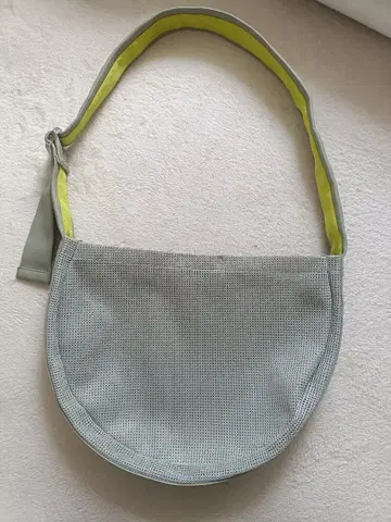 ear PAPILLONNER 파피요네 메쉬 라이트 숄더백