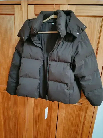 GU 다크 브라운 후드 부착 다운 자켓 XL