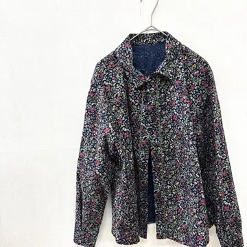 리버티 패턴 코듀로이 꽃무늬 블라우스 셔츠 네이비 컬러