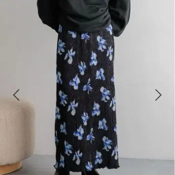 로리즈팜 샤이니 벨로아 타이트 스커트 꽃무늬