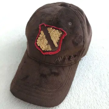 AVIREX 브라운 캡 비즈 자수