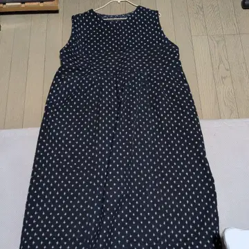 255 눈송이 무늬 오버롤 스커트