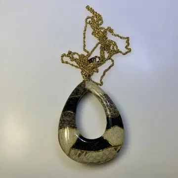 드롭형 펜던트 목걸이