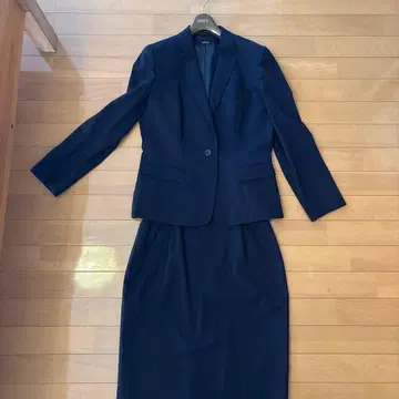 ONLY 네이비 수트