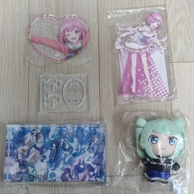 오오토리 에무 피쿠리아 아크릴 스탠드 비배스 미쿠 프세카 굿즈 세트