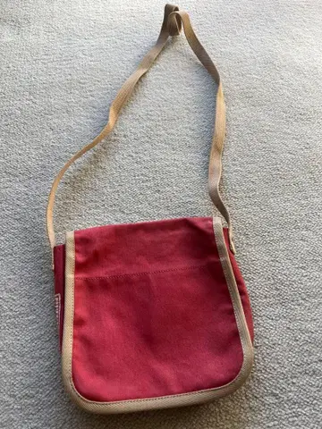 이치자와 한푸 빨간색 캔버스 숄더백