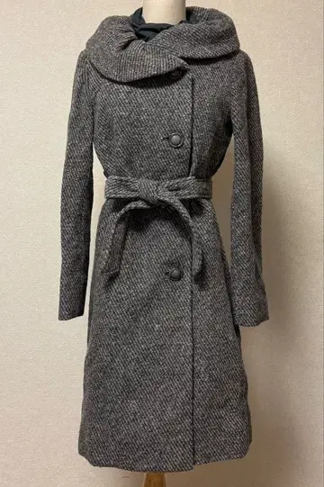 아모와르 카프리스 그레이 코트