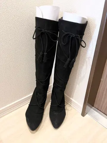 다이애나 블랙 스웨이드 태슬 롱 부츠 22.5cm