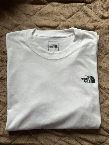 THE NORTH FACE 그래픽 T셔츠 화이트