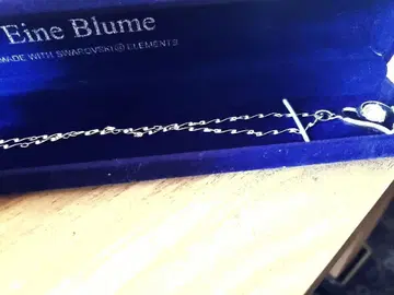 Eine Blume 하트형 목걸이 스와로브스키