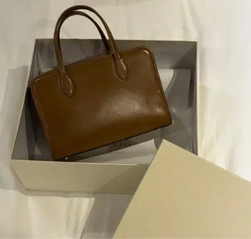 투티에 가죽 보스턴 백 스몰 (중간 사이즈)