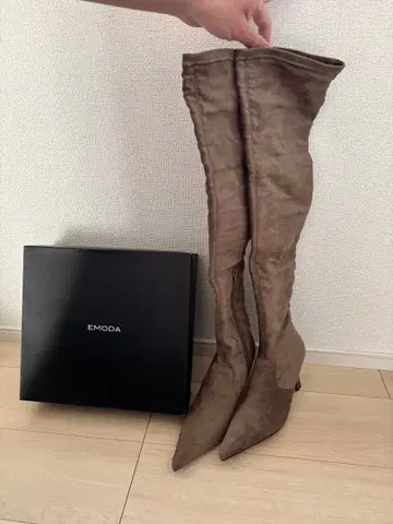 [ 미사용 새상품 ] EMODA 니하이 부츠