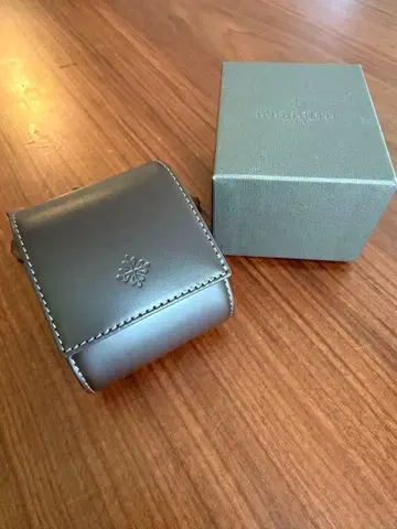 파텍 필립 시계 케이스