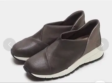 fitfit 핸즈프리 크로스 인 스텝 스니커즈