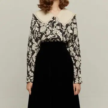 TNEWTIES [ 봐! 카나리아야! ] 세일러 카라 시노와즈리 블라우스