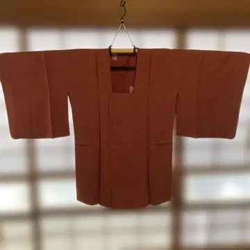 오렌지 계열 일본 의류 코트 교육용 실 포함