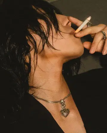 BLESS 하트 목걸이 화이트 스톤 즉완품 지르코니아 구하기 어려움