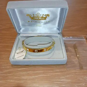 PARIS 골드 크리스탈 팔찌