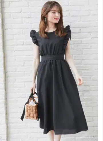 tocco closet 블랙 슬리브리스 원피스